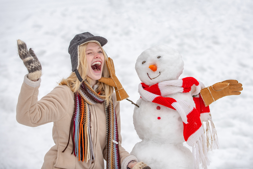 30 ไอเดียโพสท่าสวยท่องเที่ยวต่างประเทศ ถ่ายรูปกับหิมะสำหรับผู้หญิง